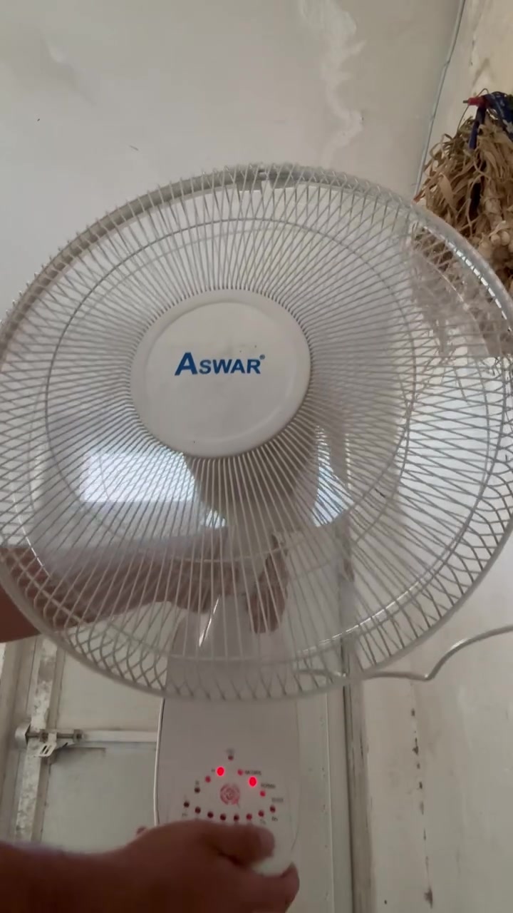 مكاني الحرية الاولى غراض كال بيتي للبيع اسعارهن داخل الصوره  بيهن مجال كلش هواي مستعجل ع بيعهن  
***********بي واتساب
