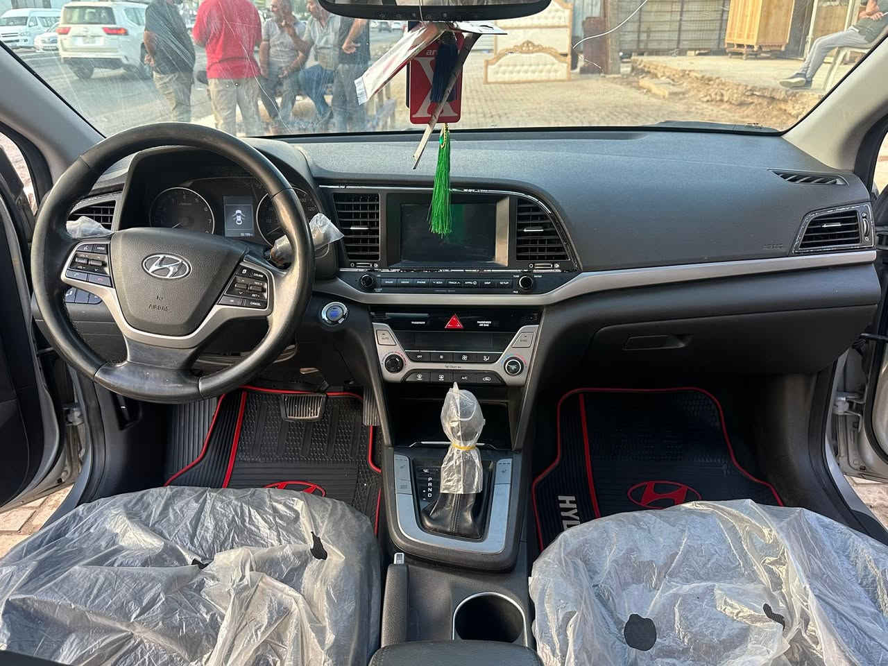 سلام عليكم ورحمة من رخصه الادمن النترا موديل 17  أمريكي  كلهه ليبل واحد  بيه صبغ ٣ قطع   كير اي تي المرغوب المحرك 1800 رقم بغداد  ماشيه 96فول موصفات فتح+ بصمه +رادر بل مري +  + تندفعه بل كشنات  كهرباي بيهه  ٣فهات سبورت ويكو وعادي  السياره خير من الله وبيعه سونار  العنوان بغداد حي العلام السعر 110 وبيه مجال ***********
