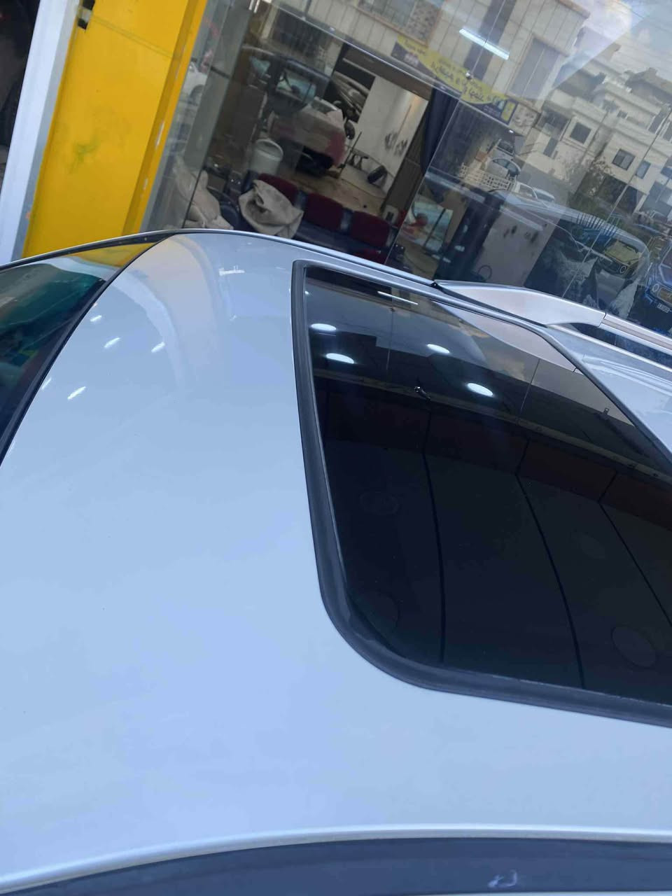 پڕادۆ ٢٠٠٨ سپێر لەکۆڵ
سەیارەکە دوو پارچەی بۆیاخە بێ ناو گرتن
ڕەقەم و سەنەوی نوییە 
قەپات مواسەفاتە( تەبڵ ئەکسل- سڵایت- تۆماتیک - کوشن کارەبایی …هتد)
سەیارەکە ٦ پستۆنە سیستەمی غازی ائیتالی بۆ بەستراوە 
تایە و ویلی لۆکی لە ژیرە تا بلی توند و تۆڵە
نرخ 152 گەڵا مامەڵە
شوین رانیە
ژ.م *********** رانية, السليمانية
