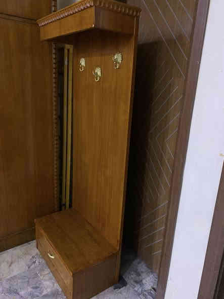 اترخص من مدير محترم الغرفه سته ملحق خشب 5 ملم ضهر جرجوبه نضيفه جدا اي ضرار مابيه داخل وخارج صاج تخت جربايه صاج بلوك الغرفه تفصال درجه اولى نقوش جربايه وميز صاج يدوي سعر 600 رقم هاتف *********** بغداد مكلفه بالنشر اتصال فقط + تخم قنفات 10 مقاعد ب 100
