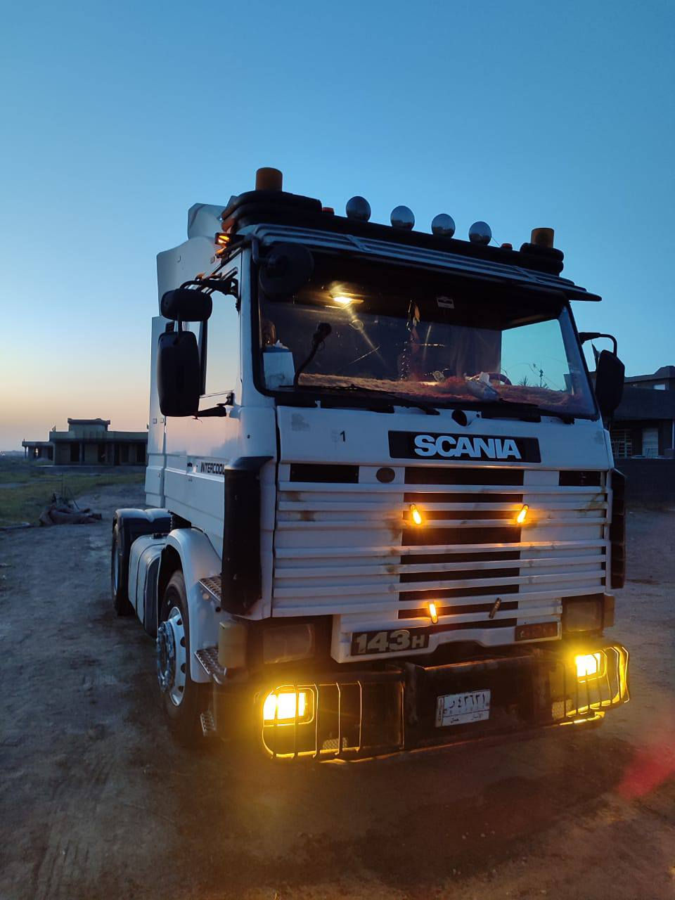 سلام عليكم سكانيا للبيع 143سياره جاهزه للشغل تخم تاير كير اربعه في اربعه مكينه 143رقم انبار نكليزي تحويل ثاني يوم السعر 110وبيهه مجال للتواصل ***********
