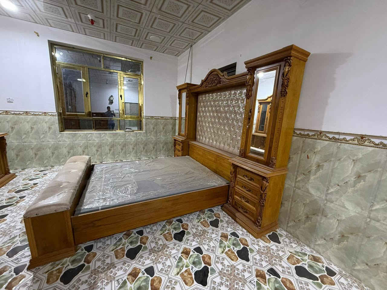 غرفة شغل عراقي تسكام 
نجف / كوفه 
***********
