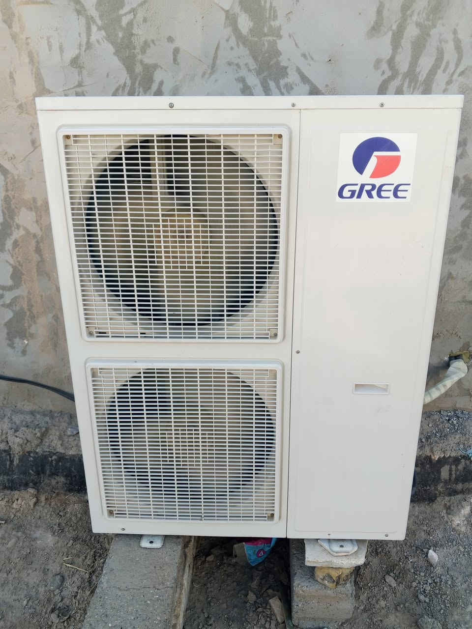 السلام عليكم سبلت كنتوري 3طن دبل فإن االلبيع نضيف وعلى الفحص


**إذا كنت صاحب هذا الإعلان وتريد حذفه لأي سبب، رجاءا أرسل رسالة إلى الدعم الفني**