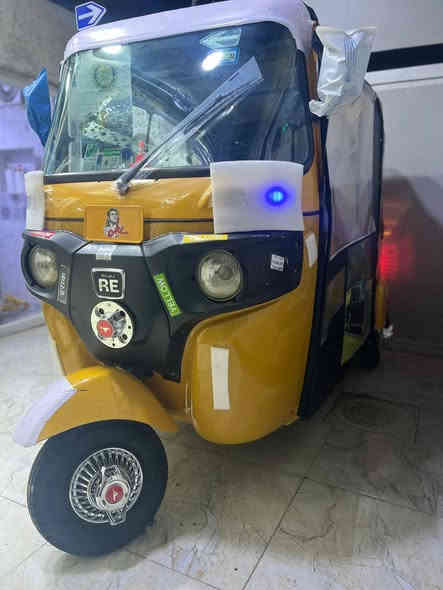 سلام عليكم تكتك بجاج اهندي رقم كربلاء موديل 2021شهر  تكتك جديده مكفوله من ضربه وصبغ مكينه مجفته  كهربائيات كله شغاله مجمبزه فول كل نقص مابيه دوشمه ومسجل وجادر وبرده كله جديد السعر7ملاين وبيه مجال لطيبين المكان كربلاء رقم الهاتف ***********الخاص مغلق اتصل وبيك خير وتدلل
