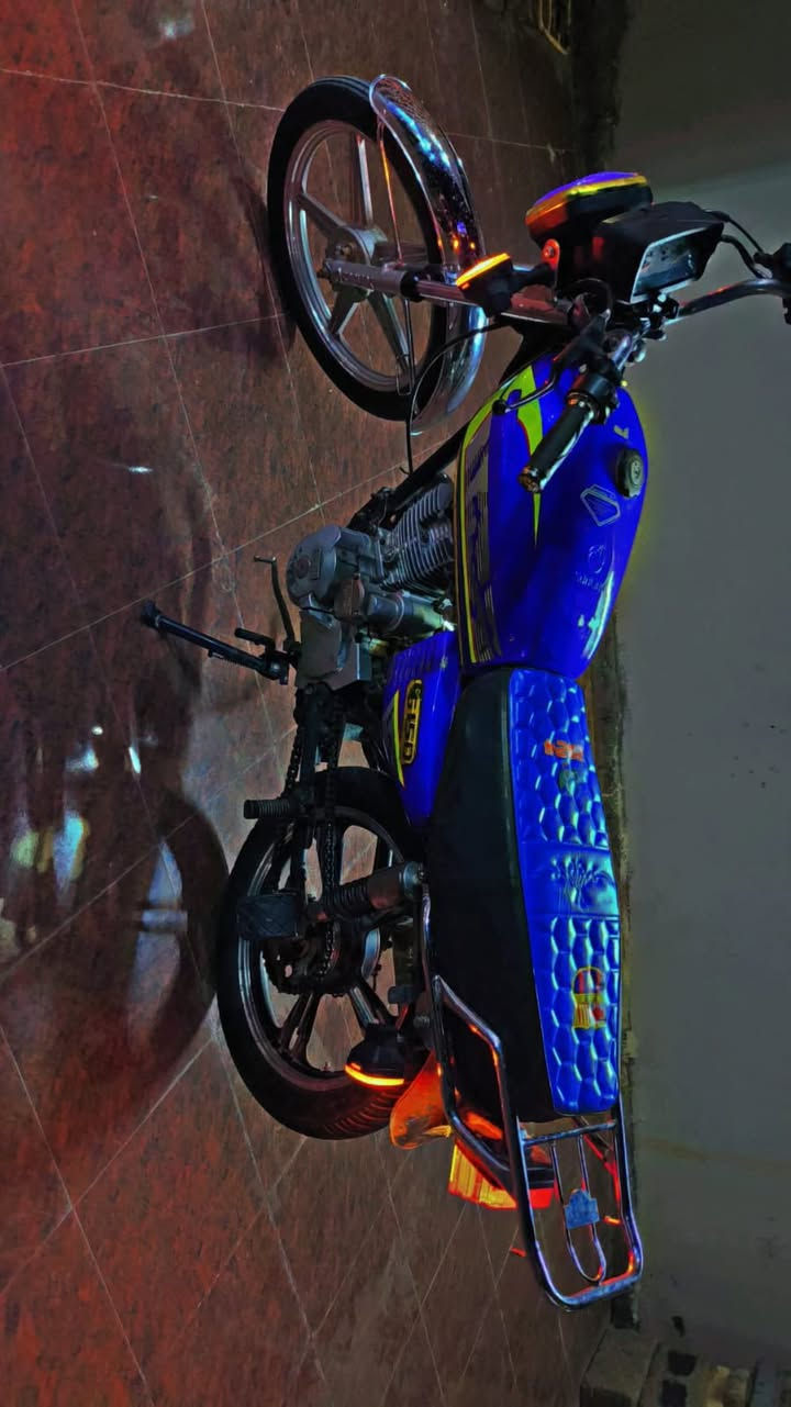 السلام عليكم سيفان موديل 22 للبيع دراجه نضيفه السعر 550 وبيه مجال شي قليل العنوان قضاء الخالديه***********
