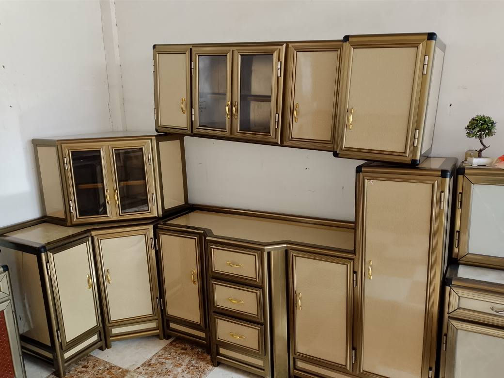 معرض يونس لتجاره الأثاث المستخدم والجديد 

كاونتر خمس قطع مترين ونصف مع سنك مترين مستخدم 

للاستفسار الاتصال على الرقم التالي 

*********** تكريت, صلاح الدين
