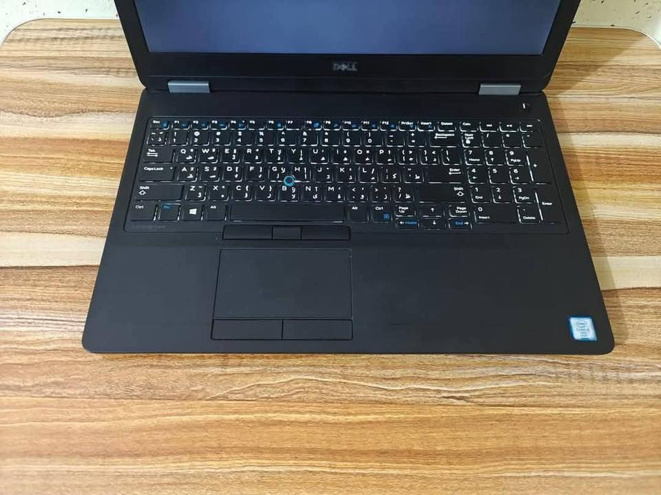💰 السعر : 250 ألف ومجال بسيط
المواصفات :✨
 

💻 Dell 5570 الجيل السادس

🔧 المواصفات:

المعالج: Intel Core i5-6300U – الجيل السادس

الرام: 8GB DDR4

التخزين: 256GB SSD

كرت الشاشة: Intel HD Graphics 520 

الشاشة: 15.6 إنج LED

نظام التشغيل: Windows 10 مفعل

📦 الملحقات:

شاحن أصلي مع جنطه 
ماوس بلوتوث 
للتواصل / 
*********** وموجود بي واتساب
