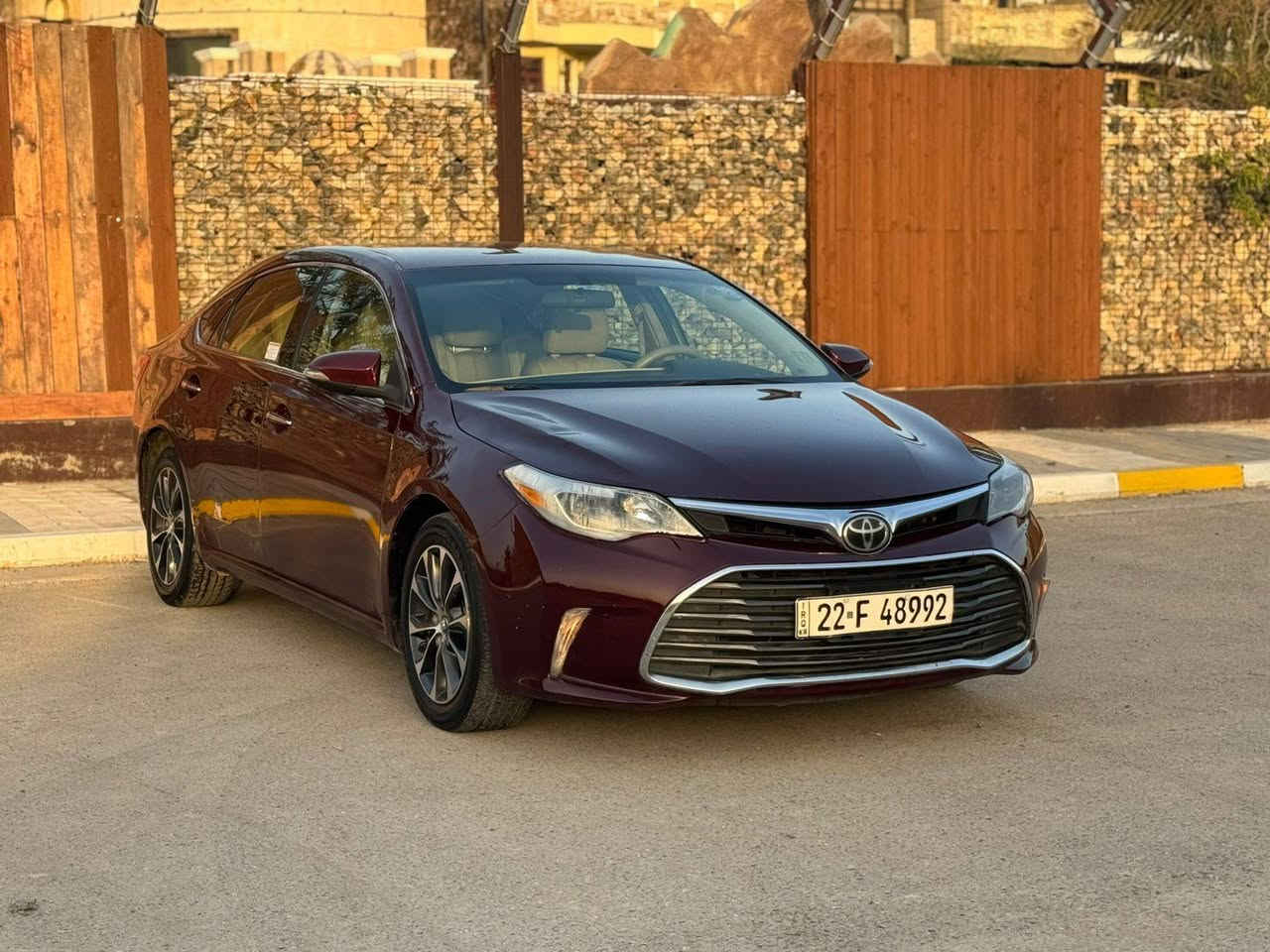 افلون 2016 XLE للبيع 
وارد امريكي صور الحادث داخل المنشور بجم كبس جاملغ وباب صبغ فقط بدون دواخل كير مكينه صدر مكفول 
محرك 6 سلندر 3500 ماشيه 78 الف 
مواصفات معروفه فول عدا الفتحه 
رقم اربيل باسمي تحويل او وكاله بشرط 
مكاني بغداد 
السعر :- 160 
للاستفسار :- ***********
