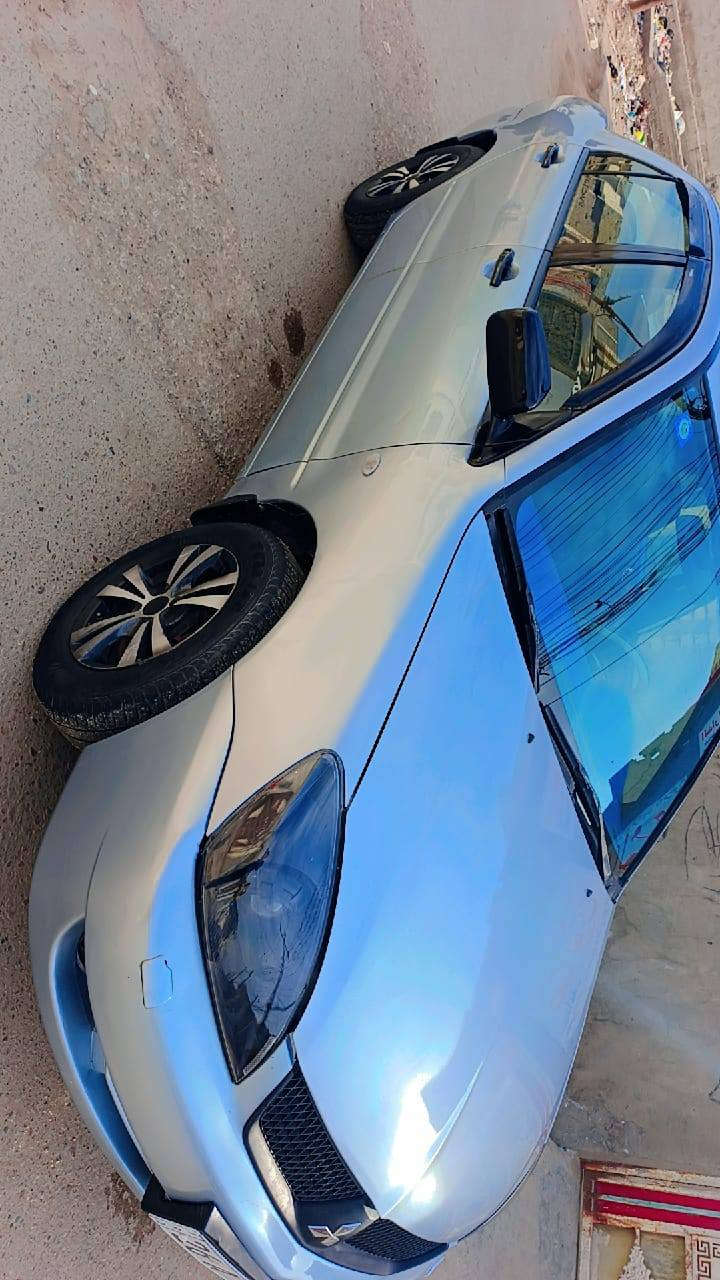 لانسر موديل 2006رقم صلاح الدين السياره برغي مامفتوح بيها جديده أي نقص ماكو صبغ عام  بس لون فرن فقط زراك لايت شاشه كبيره حساس سعر 73بسمي ساكن بغداد الشعب رقم الهاتف ***********
