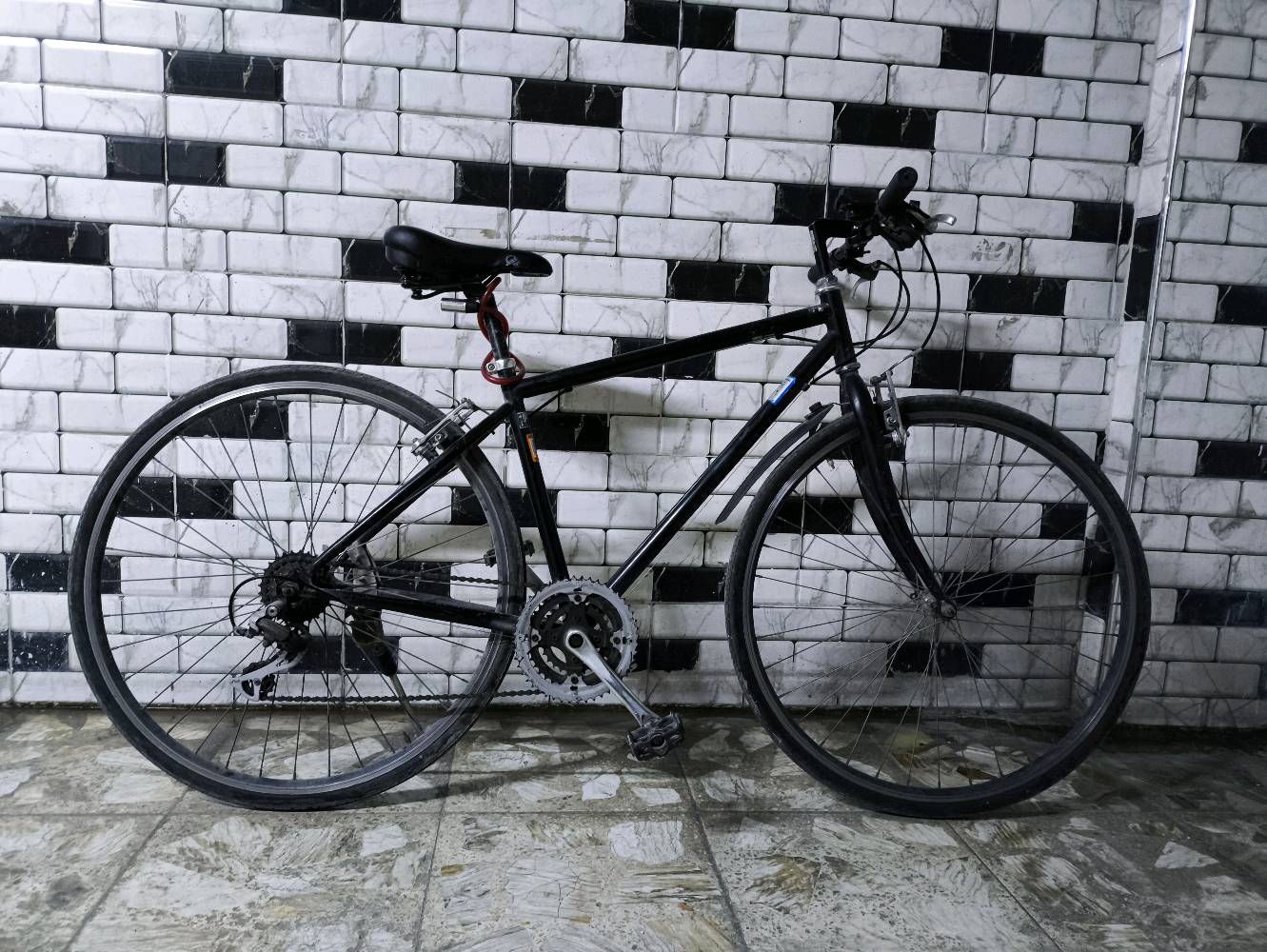 السلام عليكم
 بايسكل c700 للبيع حجم 27 مكينة الخلفية 
7 نمر والامامية 3 نمر يجي ويا ستاند مبايل  بسعر 120 الف وبية مجال العنوان بغداد مدينة الصدر قطاع 3  للتواصل علة الرقم واتساب