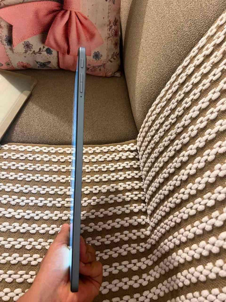 للبيع 180 بي مجال
ايباد جديد ونظيف حيل 
***********
