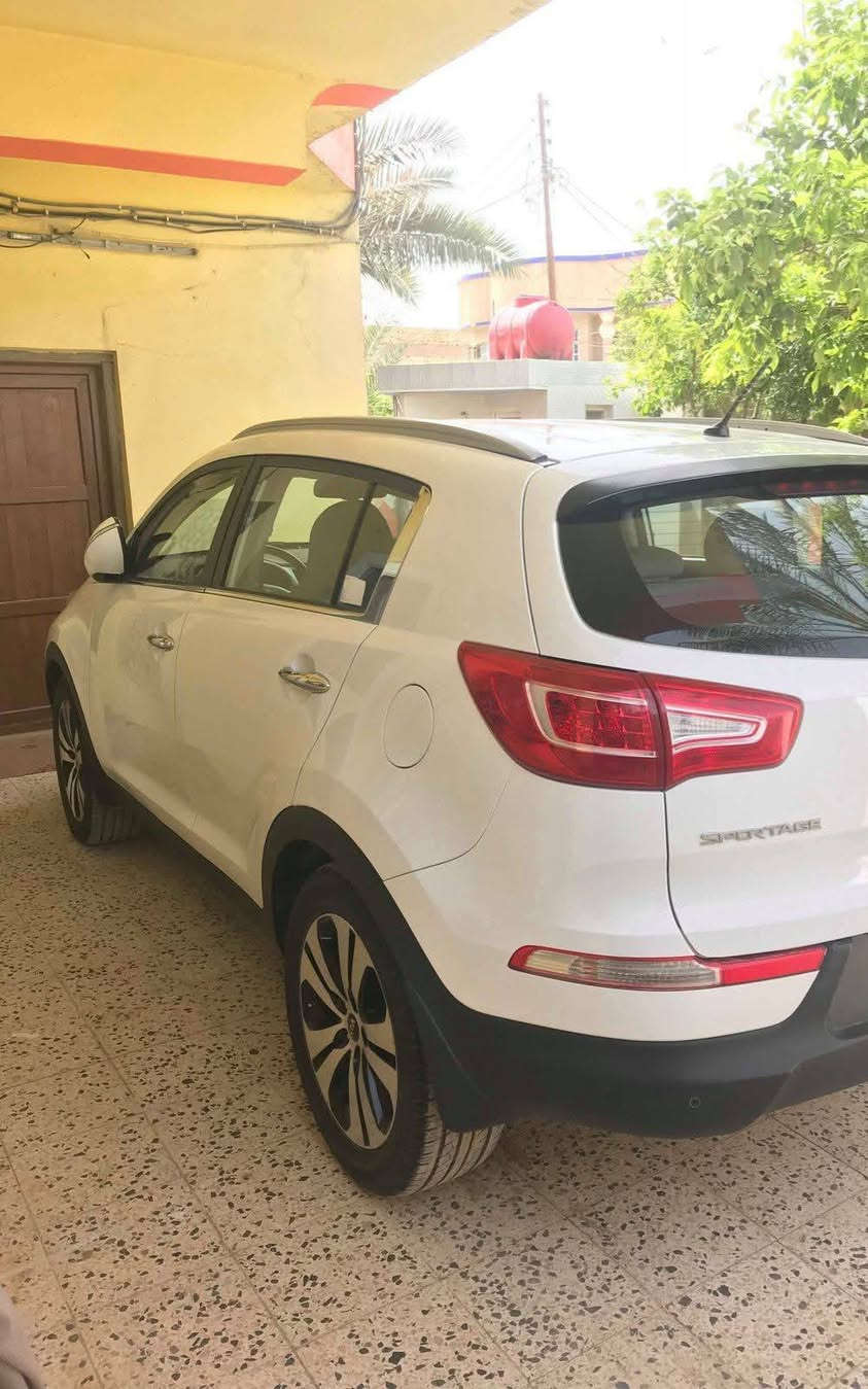 السلام عليكم
*سبورتج موديل   ٢٠١٤  سلوفاکی
*سياره مكفوله كفاله عامه
*مواصفات معروفه للكل
*سيارة مال بيت لايوجد فيه مصرف نظيف جدا جدا
*ماشيه ١٠٥ کم
*رقم سلیمانیە الجديد دولي
*مكانها سليمانية .رابرين
*السيارة باسمي تحويل مباشر
السعر  ١٦٥ $ ورقة
*رقم الهاتف   ***********
