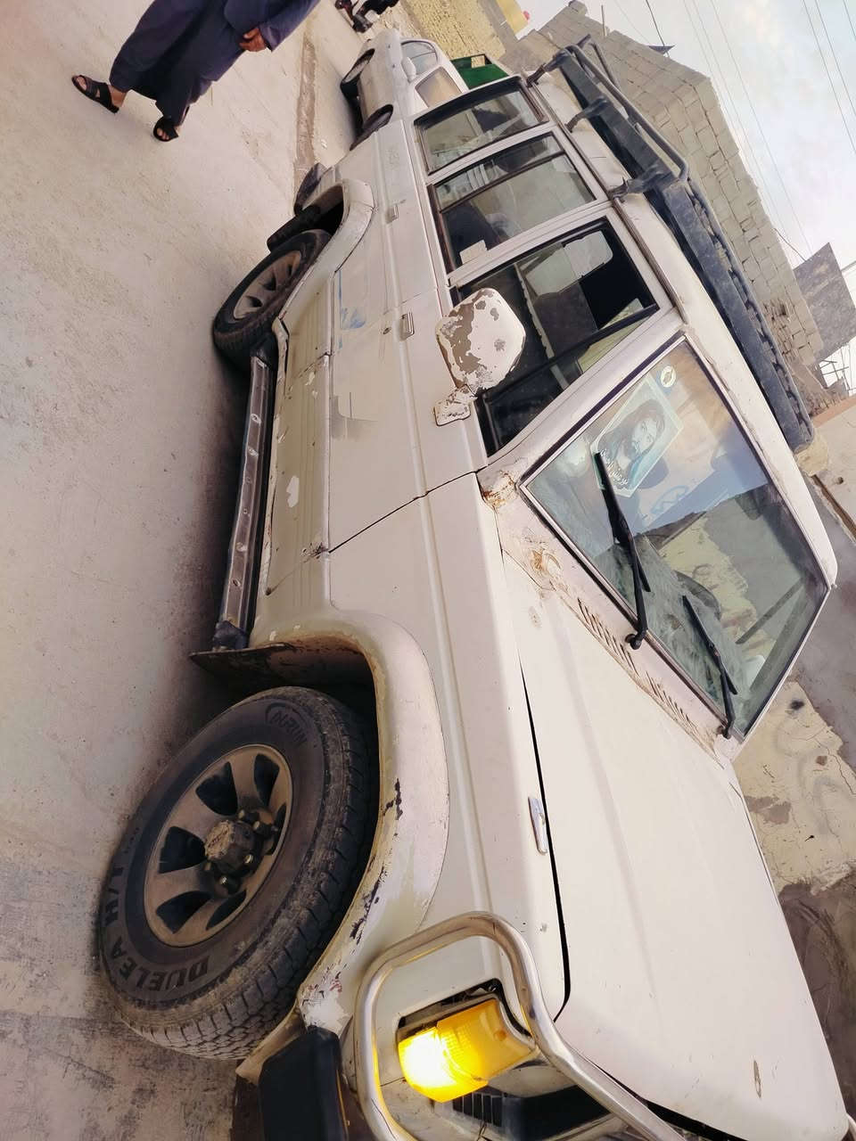 السلام عليكم من رخصه الأدمن كالوبر موديل 96 رقم بغداد نكليزي تحويل مباشر مكينه وكير  ففتي بي تبخير تخم تاير كهربائيات شغاله دواخل نضيفه مكان السيارة بابل الحمزه الغربي 
السعر 29 وبيه مجال 
موبايل ***********
***********
