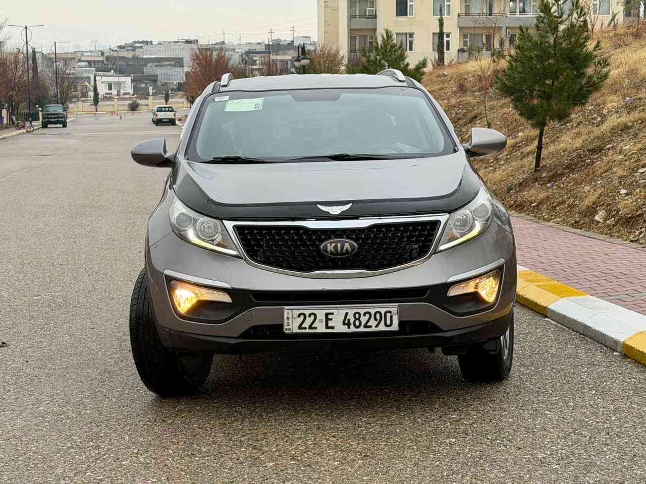 سلام عليكم
من رخصه الادمن
كيا سبورتج 2016
مواصفات سياره:
فول تحكم ستيرين
شاشه كبيره
كامره خلفيه 
5ويل كب
لايتات +بك لايت LED
فور ويل
كير ومكينه مكفولات
حداديه امامي خلفي جديد
تخم تايرات جديد
منظومه تبريد جديد
ماشيه 135الف 
يدادات نيكل 
ويل كب كروم
كشاف امامي
ABS نظام ايكو 
قياده ذاتيه
 صبغ بنيد وجاملغ
تكمه جلاتين اثر جراد
ارقام سنويه كله جديد
سعر سياره126$وبيهه مجال بسيط
عنوان سياره :بغداد شرطه الخامسه 
رقم الهاتف :***********
