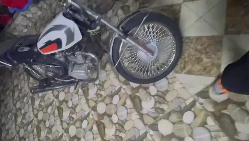 دراجه للبيع مكاني كركوك حي البدر ***********
