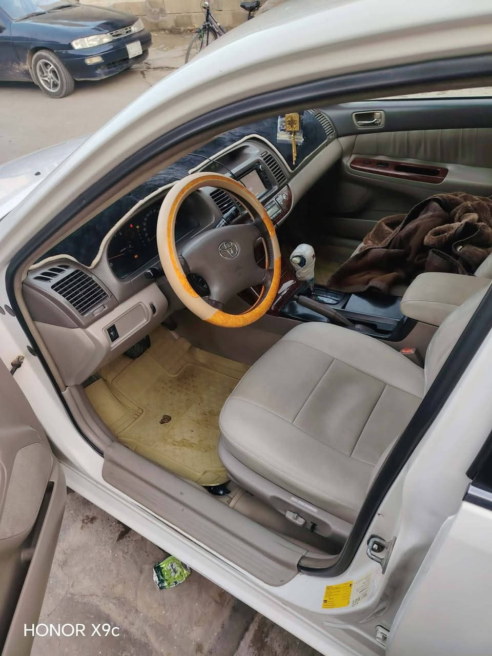 كامري موديل 2005 محرك 6 سلندر مكان صلاح الدين بلد ***********
