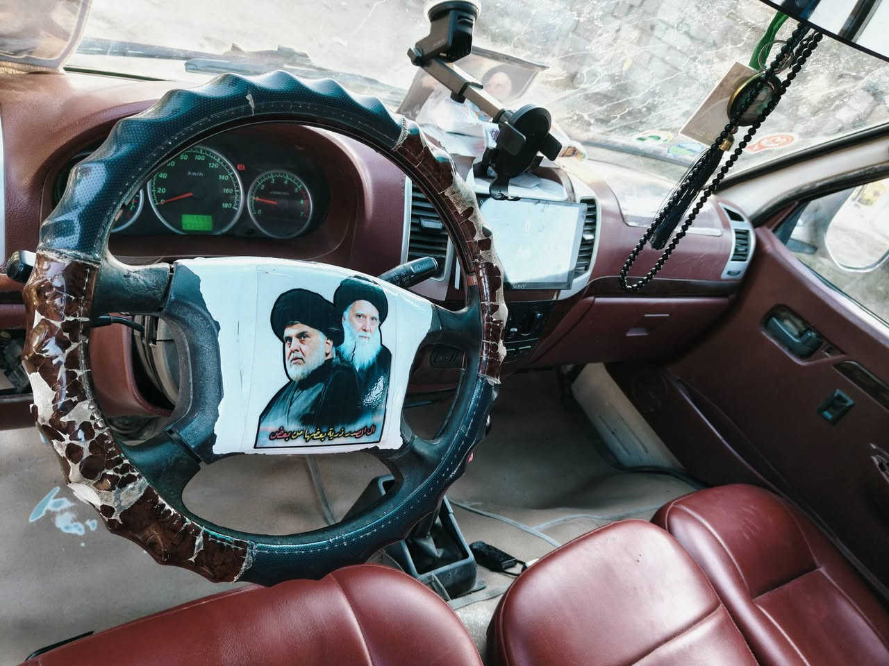 السلام عليكم سياره فاتون مديل 2014 مداور ثاني يوم السعر 80وبيها مجال حك الجيه مكاني طريق كربلاء نجف. للتصال ***********
