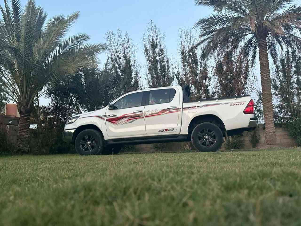 سلام عليكم  بيكم هايلوكس للبيع موديل ٢٠٢٣ سياره على وضع شركه  سونار ابيض  سياره رقم بغداد مكينه ٤سلندر سعر150 وبيها مجال رقم هاتف فقط ***********
