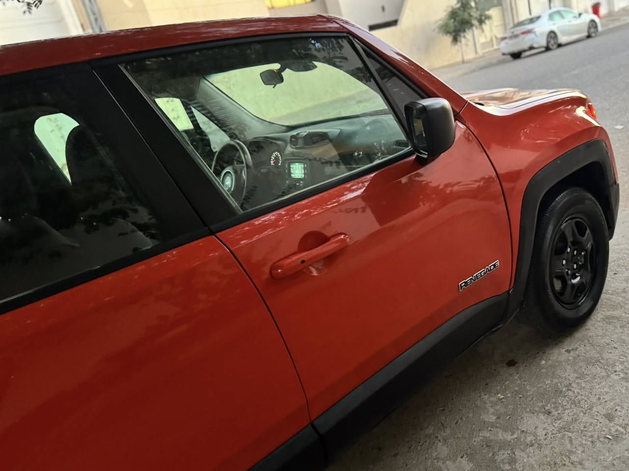 السلام عليكم
جيب رينكد 2016
صبغ فقط جاملغ واحد بدون دواخل شرط 
محرك 2400 مكفول.
السيارة رقم ربيل
المواصفات معروفة
شاشة جبيرة
سايد بريك بصمة
بصمة ابواب
بصمة تشغيل عن بعد شاشة وقياس
ABS
جام اوتو
ويلا بلادي 
يهة بعد هواي مواصفات
بعني سيارة حلوه_
ماشيه 130الف
.
108بيه  مجال بصيط 
العنوان / كركوك
للاستفسار/***********
