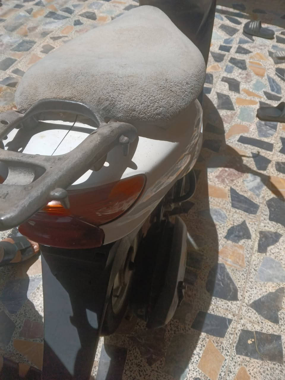 دراجة عصفورية للبيع جاهزة كفرات ابلادي مكينة مجفت جديد العنوان بغداد السعر 250 الف رقم*********** نوع فحل سلف شغال وهندر
