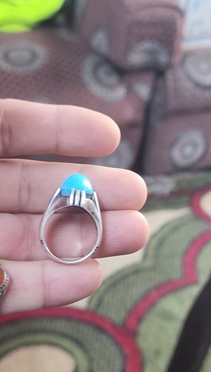 خاتم فيروز كرماني قبدار روعه ماشاءالله صياغه جميله جدا للبيع سعر خاتم ٧٥ الف يوجد توصيل كافه محافظات


**إذا كنت صاحب هذا الإعلان وتريد حذفه لأي سبب، رجاءا أرسل رسالة إلى الدعم الفني**