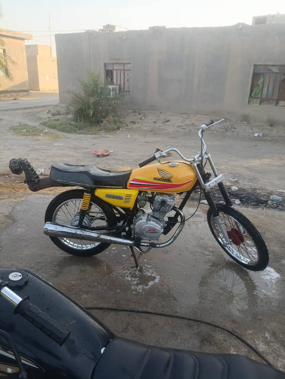 سلام عليكم شباب دراجه أربعه كير للبيع كلك كلك دراجه تعميره 26 والمكينه 25 مفتوحه ولف بارد فقط كفاله عن كلشي سعره 575وبيه مجال لطيبين مكاني الوركاء منطقه البيضه قرب بروايه 
 لاستفسار أكثر نتصل وبيك خير ودلل 
***********
ملاحظه مكلف بنشر
