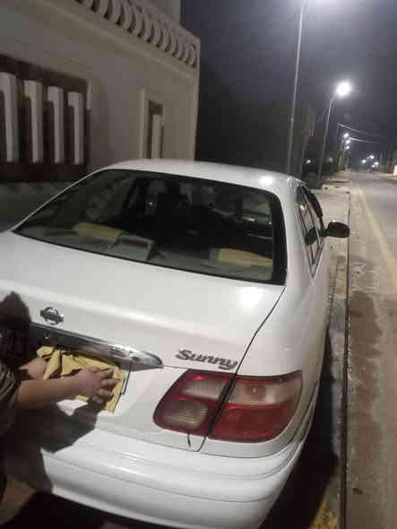 السلام عليكم
سني للبيع 
موديل 2001
رقم بغداد دولي 
تحويل مباشر 
صفره مؤسسه تحويل الى ابيض بقرار مرور
السياره جاهزة من كلشي بشرط ابره ماتحط عليها يأخذها 
باذن الله 
بيها لخه بسيطه براس جاملغ امامي ولخه شوي من وره حتى مابينها بس حك الله لازم نذكر 
محرك وكير خير من الله 
صدر جديد كهربائيات جديد 
داخل جيد جدا دوشمه 
السعر 66 وبيها مجال  
عنوان الأنبار . حديثه.بروانه
رقم هاتف ***********
