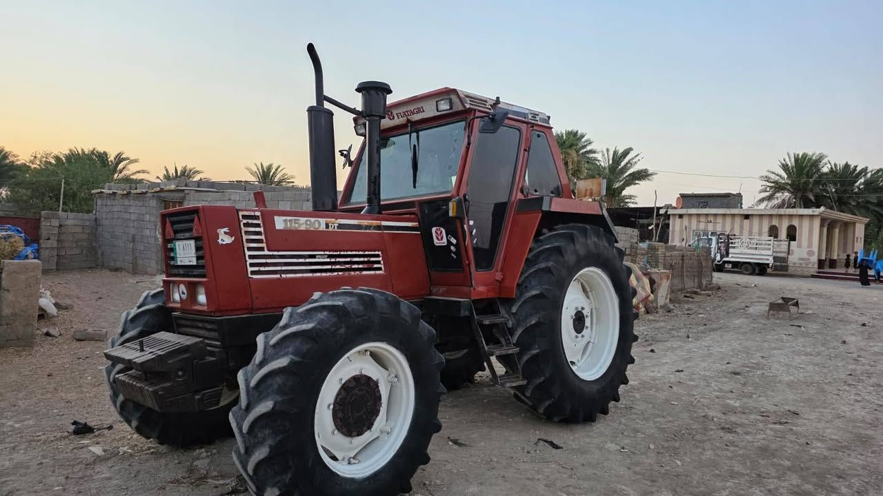 فيات 115 البيع فول موصفات كير صفحة تكمه عريضه بس اكسن مو بارز رقم واسط تحويل مباشر تبريد شغل محرك وكير مكفولات شرط الشغل  مكان واسط شيخ سعد ***********
