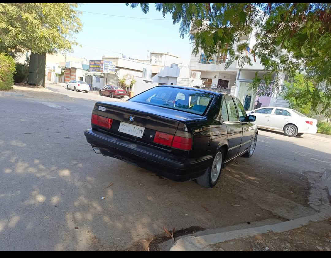 السلام عليكم للبيع 🇩🇪BMWموديل 1989 محرك كير اكسن شرط
جامات كهرب سلايت حجم 520 مكينه وكير 525اوتوماتيك
شرط التحويل أو وكاله للاستفسار مبايل *********** 🤙
والف مبروك مقدما السعر 💣35وبيها مجال بسيط
