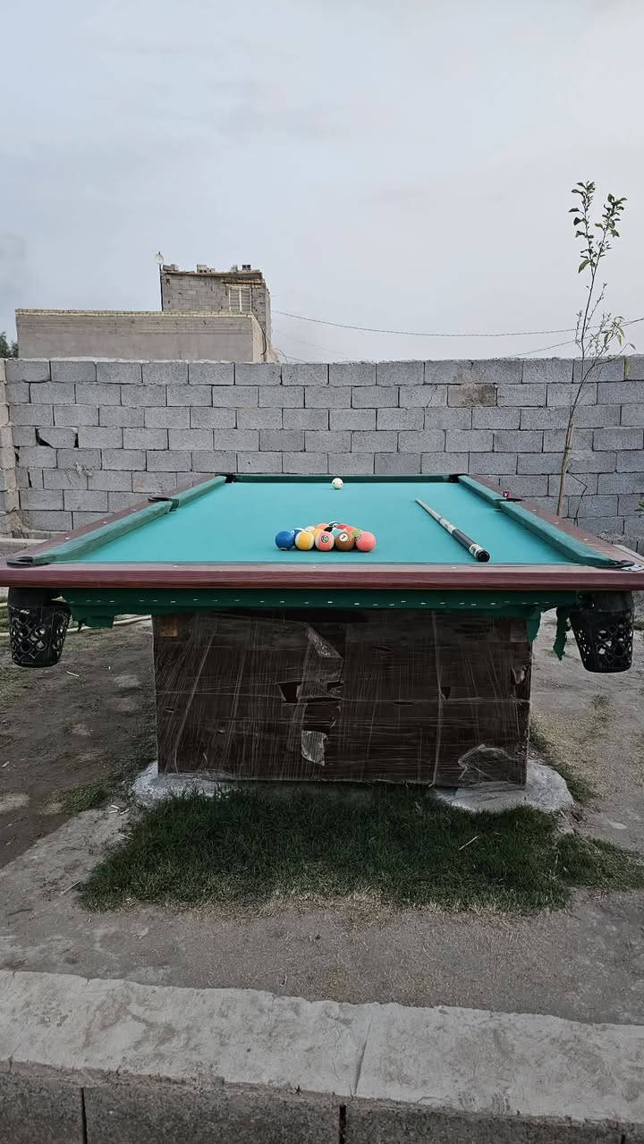 السلام عليكم ميز ويركه مستعمل بغداد السعر 400.  ***********
