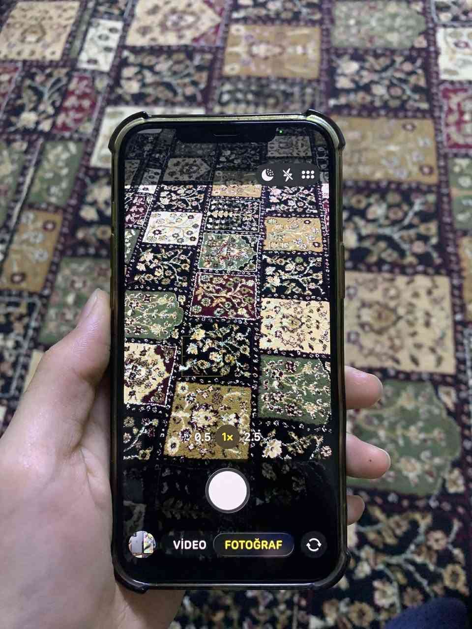 السلام عليكم ايفون 12برو ماكس للبيع ذاكرة 256 بلاد كلة شرط الفحص بطارية #76 ويا كارتون السعر $450 بي مجال لشراي.  خاص او اتصل #***********
