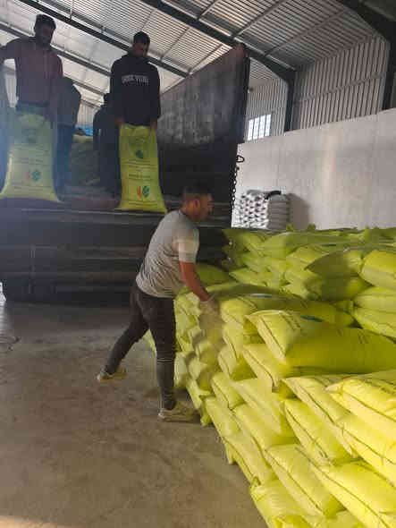 بسم الله الرحمن الرحيم
🔸️الأخوة التجار والمزارعين الكرام...
يتوفر لدينا يوريا عراقي..
انتاج جديد محبب ممتاز..
🚛 توصيل كافة المحافظات...
للاستفسار :
📞***********
📞***********
فروع الشركة:
✳️محافظةواسط/الكوت_الموفقية_الدجيلي_شيخ سعد-ال
احرار_النعمانية_الزبيدية✳️
⚜️ شركة ارض القرار ⚜️
