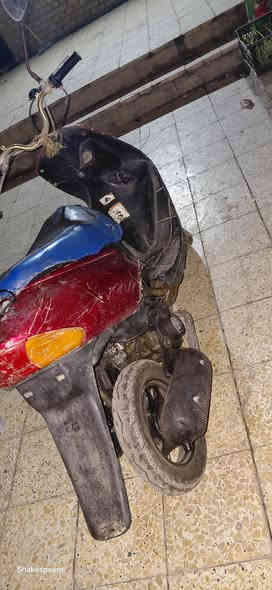 السلام عليكم ساسوكي  غراضهة موجوده وكهربائياته كله شغاله من السلف وغيره بس كايمه غير هاذه العيب مابيه للاستفسار ***********
