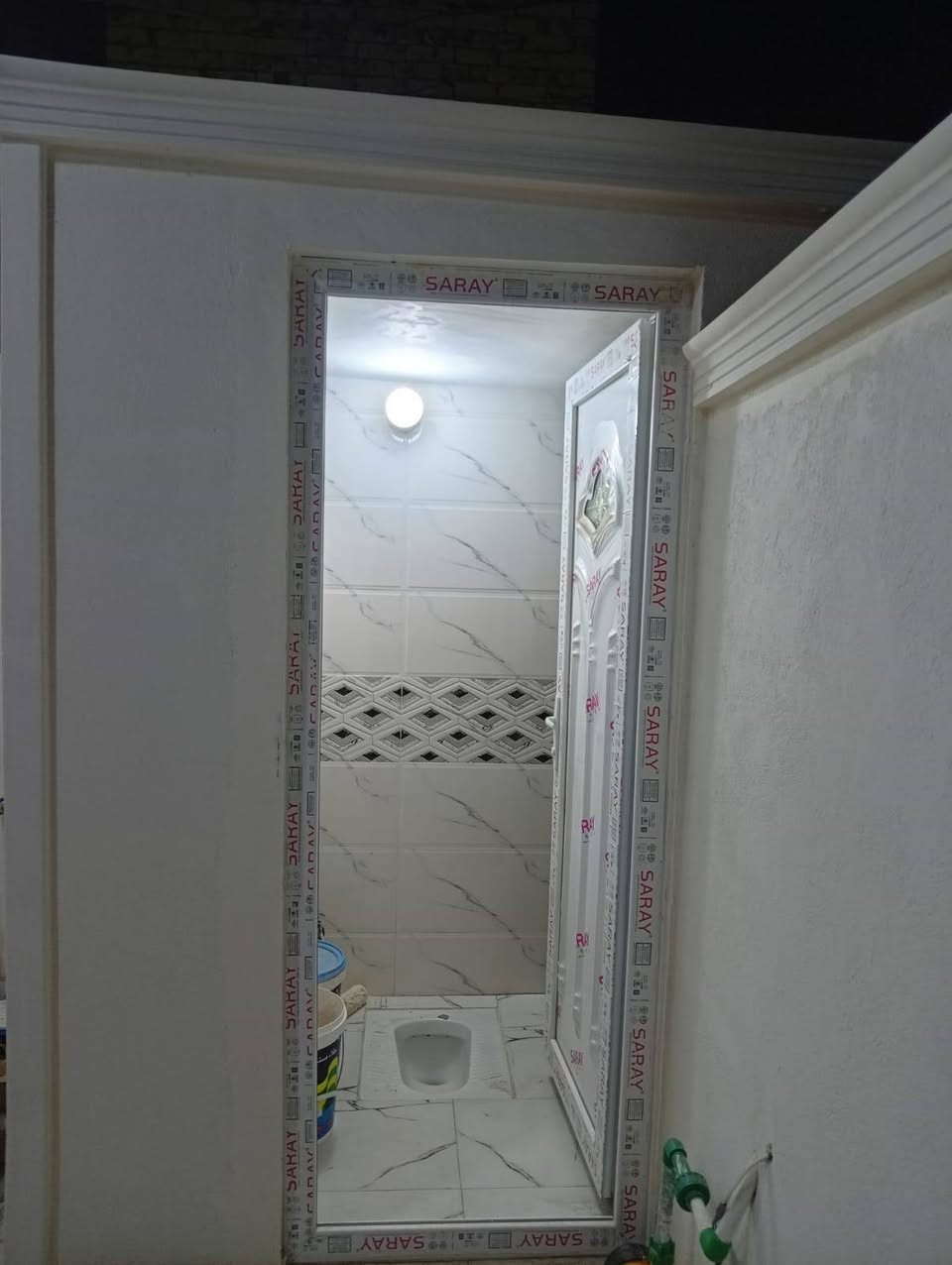 دار سكن  للبيع طابوصرف بيت ميه متر 5×20خلف الاكاديميه (حي الشرطه)
بناء جديد زيرو اولى كونكريت طابق واحد #البيت حر مامطلوب
 يحتوي على براني+مطبخ+صاله+غرفه+
مجمع صحيات داخليه وخارجيه المطبخ مفتوح على الصاله  البيت بعده بناءجديد اي استفسار خاص واتساب 
‏‪***********‬‏
‏‪***********‬‏
