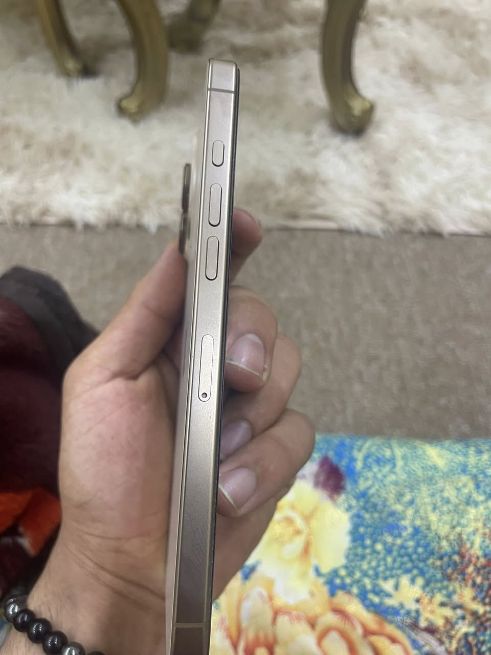 السلام عليكم 16 برو ماكس لا مبدل بي شي ولا مفتوح كارتونه ويا الجهاز شوفة عينك نضافته استخدام شخصي رقمي ***********
