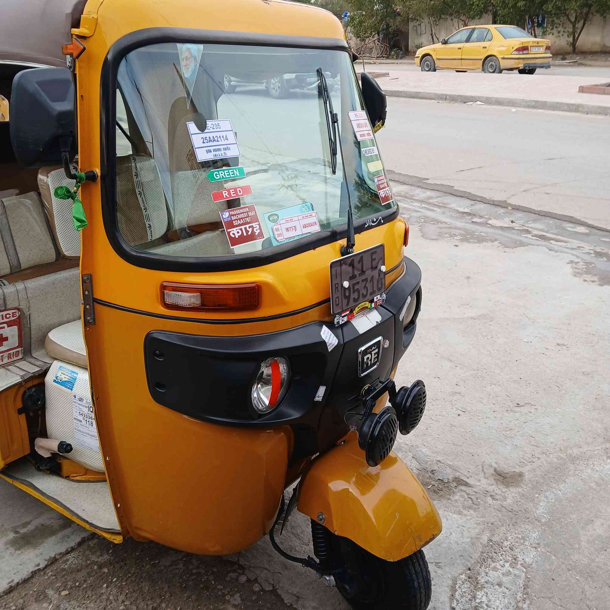 السلام عليكم عندي تكتك للبيع مديل ١٢  باجاج الون اصفر مكاني الشعب الجزائر قرب جامع السعر ٩ وبيهه مجال للشراي  الدراجه ابلاديه علا وضع الشركه ***********
