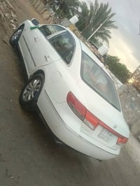 ازيرا ٢٠٠٩ • حدادة جديدة • ضربة جهة السائق