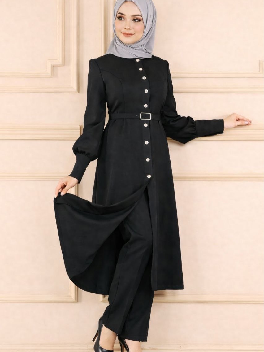 السعر مع التوصيل 55💸💸 الف فقط

طقم نسائي
تونيك + بنطرون + حزام
• القماش: دبل إيطالي - درجة
أولى - صيفي

أناقة هادئة ولمسة من الفخامة ✨  
إطلالة كلاسيكية  تجمع بين البساطة والرقي، بتفاصيل أنيقة وقصّة محتشمة تناسب كل وقت وكل مناسبة     القياسات من 42 إلى 52

🖤
💙
🤎
🩵
#أناقة #إطلالة_كلاسيك #موضة #ستايل #أناقة_محتشمة


**إذا كنت صاحب هذا الإعلان وتريد حذفه لأي سبب، رجاءا أرسل رسالة إلى الدعم الفني**