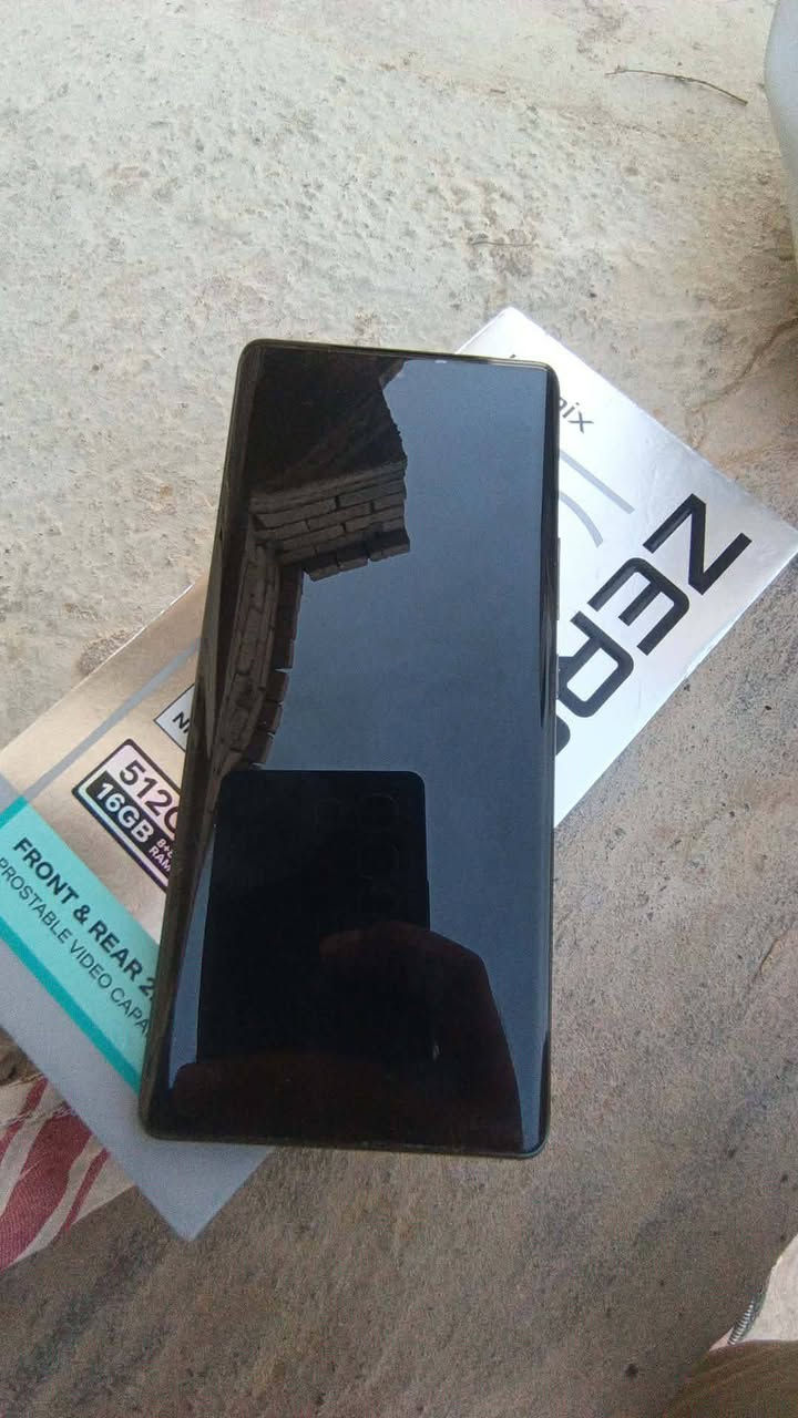 السلام عليكم هاتف انفينيكس زيرو 40 ذاكره 512+8
شرط ما مفتوح 
كارتون وياه
سعر 390 وبي مجال الشراي 
*********** وأتساب+اتصال

