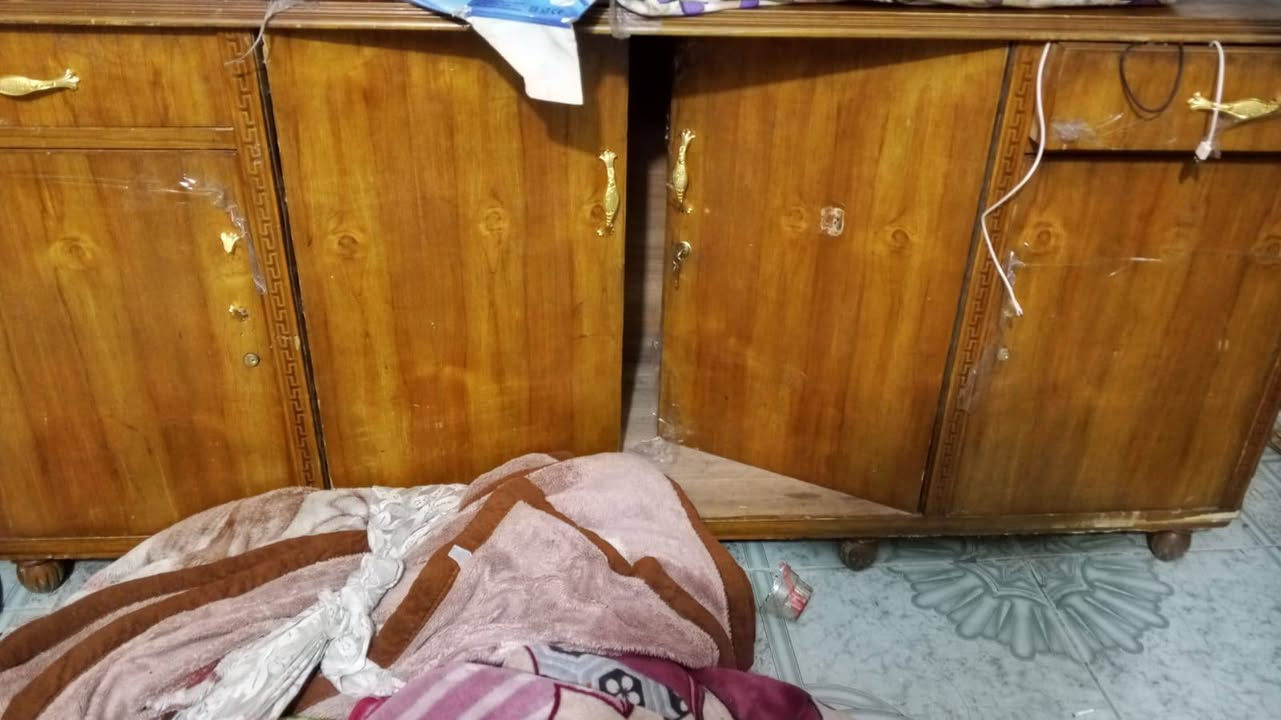 غراض شلعه كامله للبيع المكان بغداد الرساله
***********
