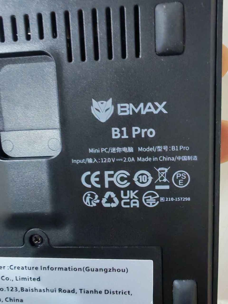 المواصفات (حسب ملصق الشركة):
​الموديل: BMAX B1 Pro.
​المعالج: Intel Gemini Lake N4000 (أداء سريع وسلس جداً).
​الذاكرة (RAM): 8GB.
​التخزين (Storage): 128GB.
​كارت الشاشة: Intel UHD Graphics 600 (يدعم 4K بامتياز).
​حالة الجهاز والبيع:
​الحالة: أخو الجديد، كامل مع ملحقاته.
​السعر: 140,000 دينار (بيه مجال بسيط للشراي المباشر).
​السبب: مستعجل على البيعة ومحتاج الفلوس للامتحانات.
​⚠️ شرط التواصل:
واتساب فقط
*********** البصرة, العراق
