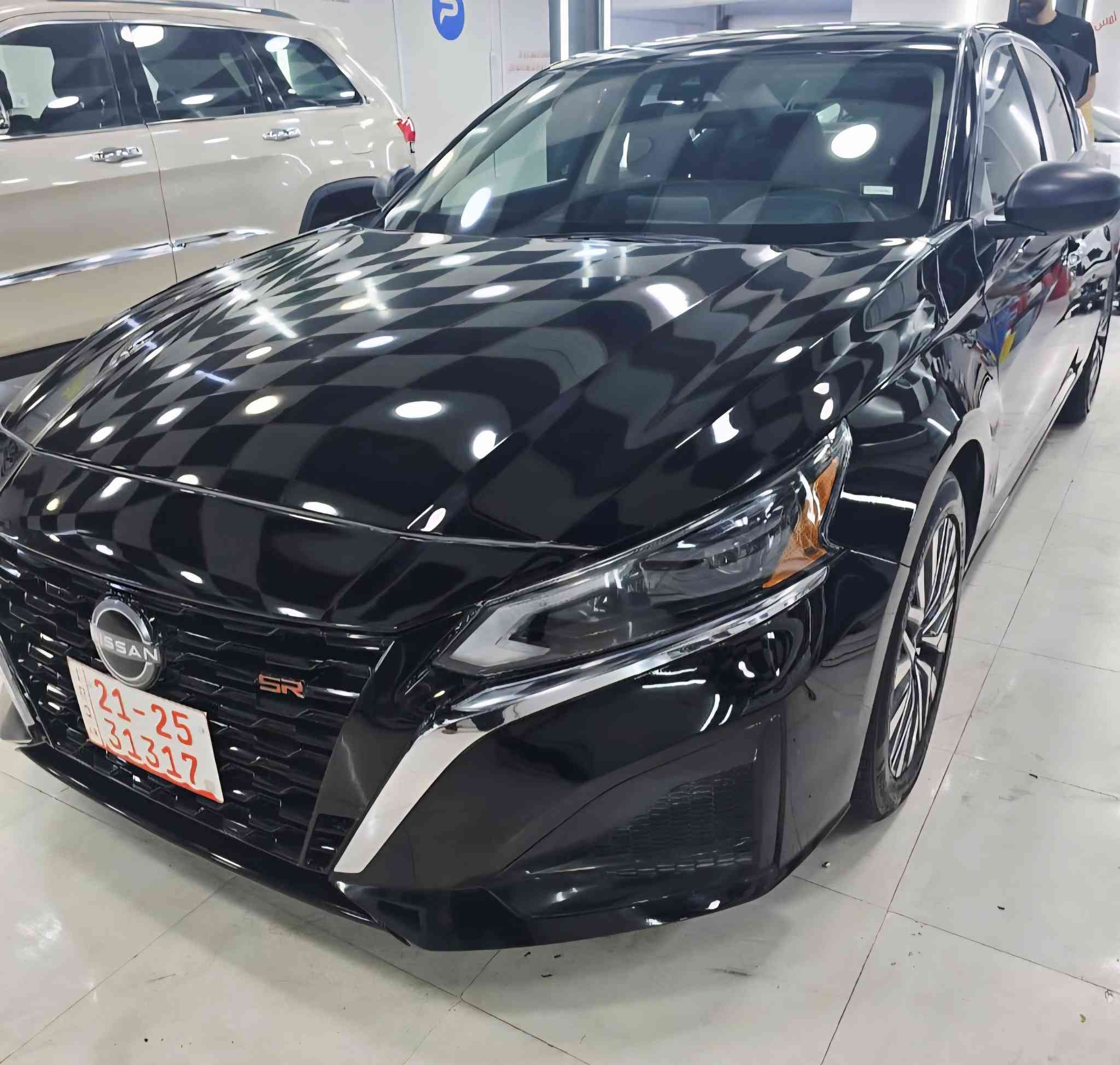 NISSN ALTIMA   SV  2024
السعر  150 $$
اللون  اسود
حادثها جاملغ سكن وبونيد فقط
ايرباك استيرن وتكمه طاك
الدواخل والشاصي مكفوله من الحادث
المواصفات الفئة ال SV 
حساس ضغط هواء الاطارات
رادار امامي + رادار جانبي + توقف ذاتي
شاشه لمس 
كشن شامو
شاشة ذكية + مخرج usb عدد 2 + مخرن taypC 
عداد المسافة :- 42 الف ميل 
لايت زينون + ليد نهاري 
 كشن السائق كهرباء
كاتي تترقم شمالي
 + بصمة تشغيل + تشغيل عن بعد
العنوان كركوك
رقم الهاتف :-  ***********
