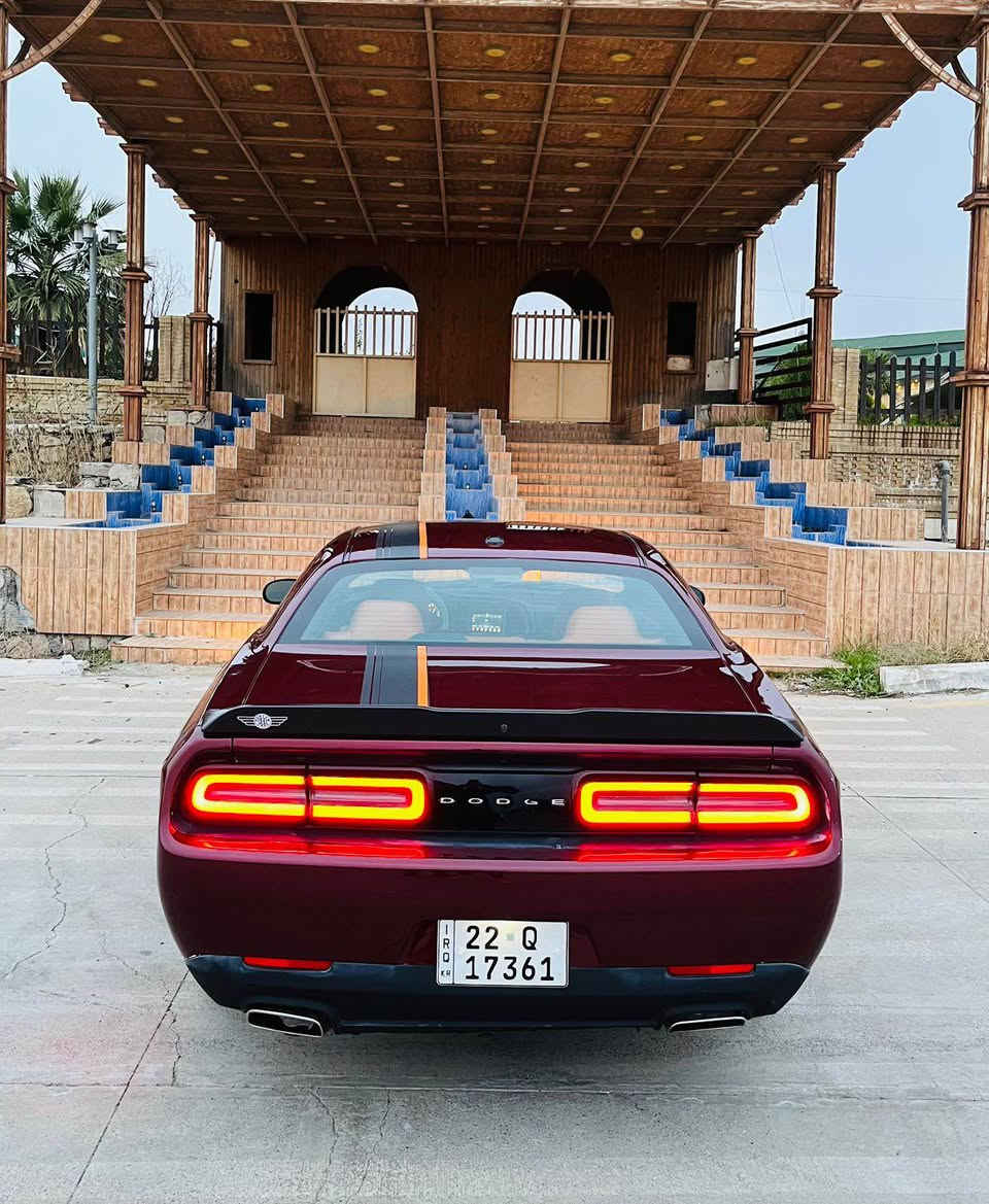 سلام عليك للبيع جالنجر 
موديل 2022
سياره صبغ حزام بدون دواخل بدون ارباك
بدون شواصي شرط
كير محرك كولهه شرط
سياره جاهزه من كل نواحي
رقم سنويه كولهه جديد بسمي
ماشي 50 ميل 
سعر 170 وبي مجال بسيط
مكان سياره كركوك
رقم موبيل *********** كركوك, العراق
