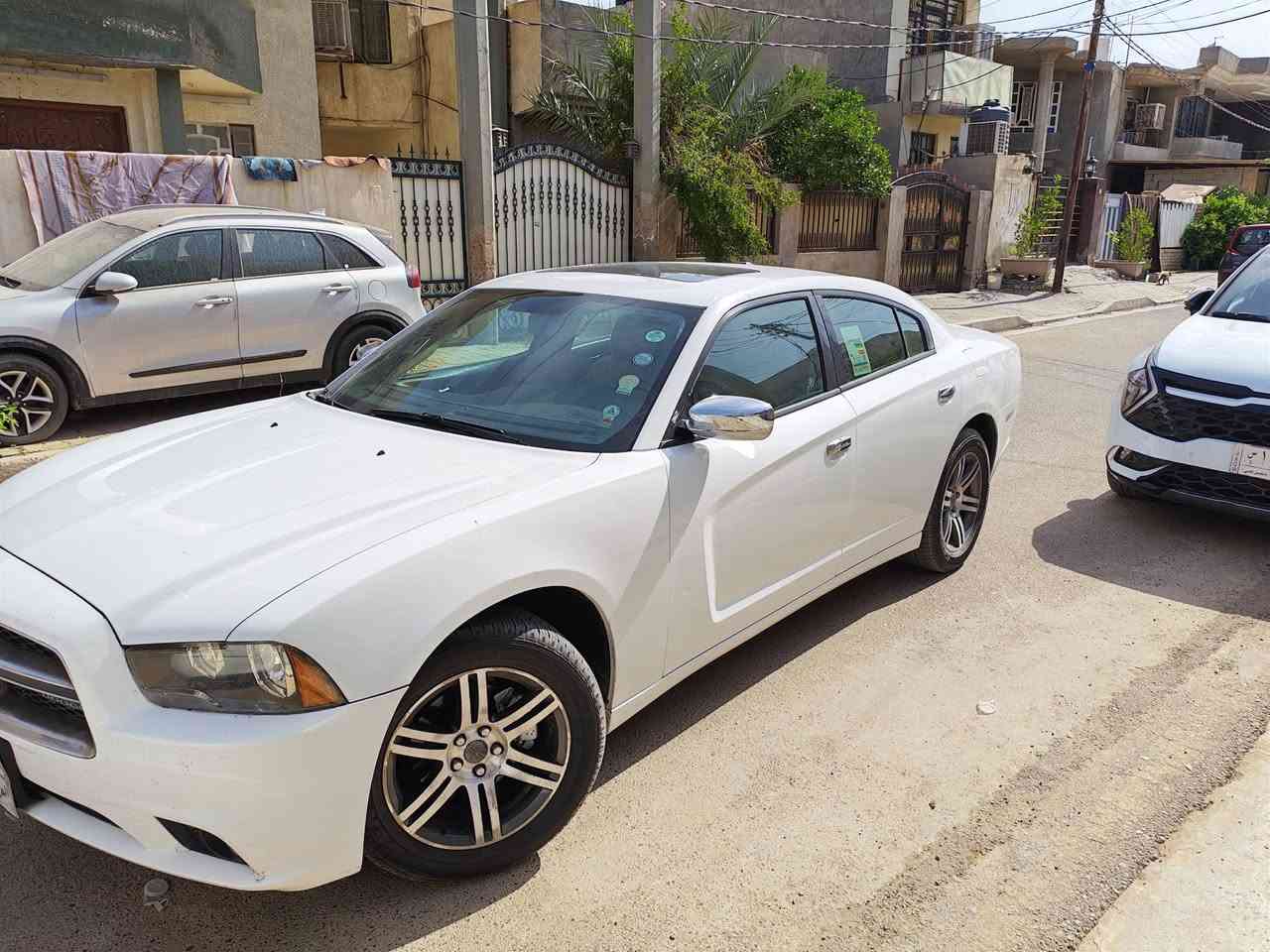 جارجر SXT 2013
فول مواصفات وارد كندي عداد 260
لون ابيض 
سلايد روف
كير طيارة
غرفة عسلي جلد
شاشة كبيرة 
كير ومحرك بحالة ممتازة
الحدادية 100%‎ هسه مجهزهه
السيارة بدون حادثها كلين مكفوله وفحص السونار هو يحكم 
رقم اربيل باسم كردي
تحويل ثاني يوم 
السيارة استخدام شخصي  ما مشتغلة خط

السعر 175 قابل للتفاوض
التواصل فقط على الرقم ***********
غير متواجد عالفيسبوك
مكان السيارة - البصره
