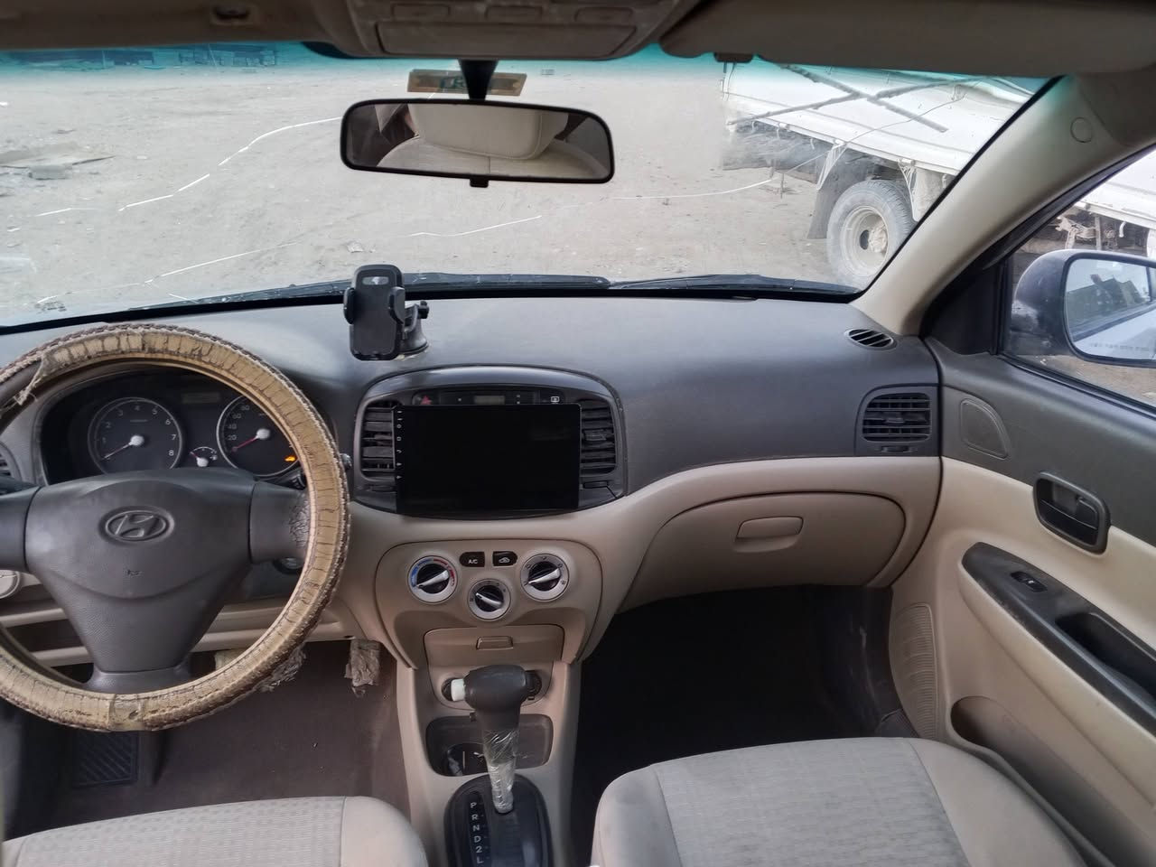 السلام عليكم اكسنت للبيع 2010 مكفولة ضربة صبغ مكانات اثر جراد العنوان البصرة الزبير السعر 77,,,***********
