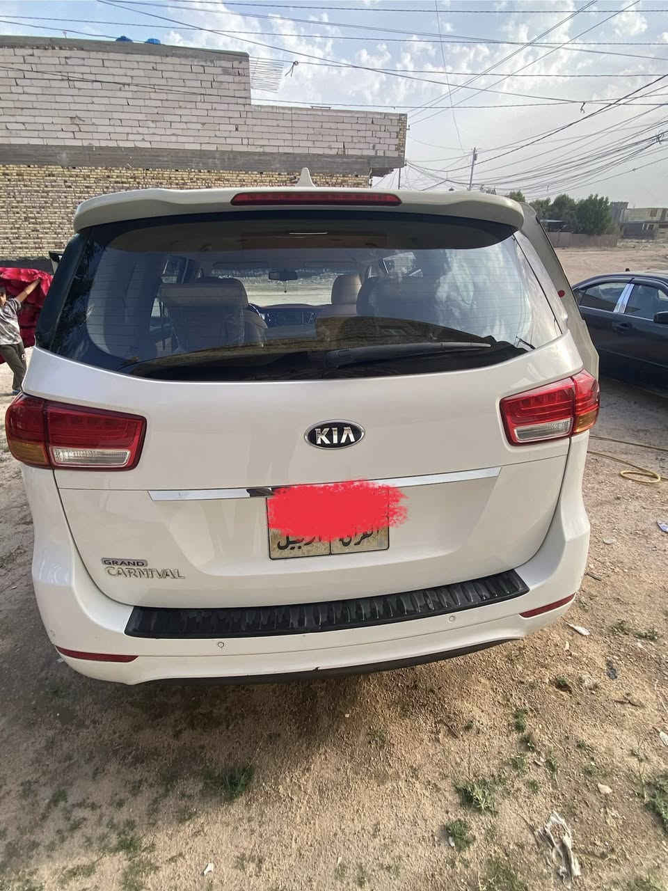 السلام عليكم للبيع كيا كرنفال خليجي موديل 2016    مكفوله كفاله عامه فقط جاملغ صبغ السونار مرفق مع الصور مكينه مكفوله 3500 حداديه جديده تبريد ٣ قطع تدفئه شغاله السياره ماعوزهه شي السعر 175 وبيهه مجال قليل (***********) 
(***********)رقم أربيل تريد وكاله تريد تحويل
