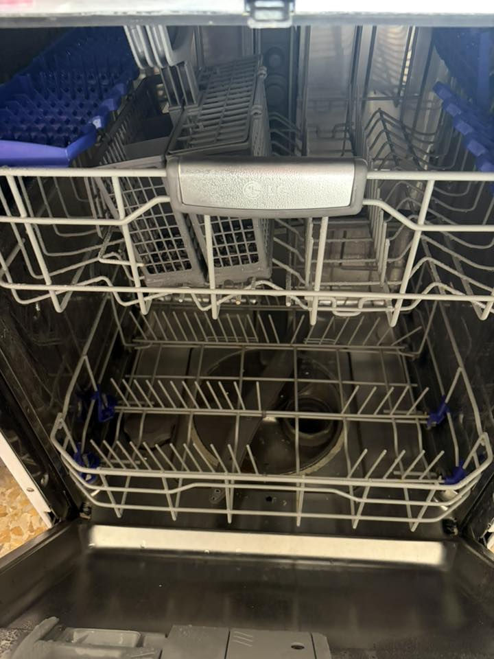 السلام عليكم
غسالة صحون من نوع LG Directdrive
للبيع
للتواصل على الرقم ***********
واتساب+
