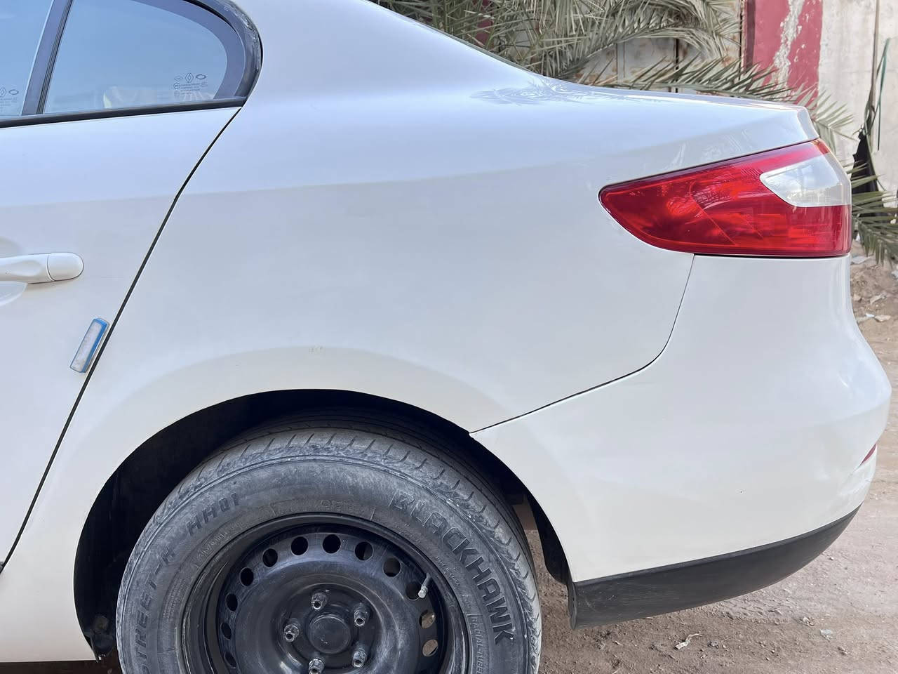 رينو افلوانس 2016 للبيع فقط محرك وگير ابلادي شركة غير مفتوح محرك نيسان صني كوري 4 سلندر 1600 رقم نجف انكليزي باسمي والسيارة بيها فقط دور مال الجملغ الخلفي جهة السياق صبغ، وبيها الجملغ الامامي بارد مقدار شبر جهة السايق وموضح بالصورة ، السيارة جاهزة من كلشي سنوية نهاية لـ 2029

السعر ( 75) ورقة وبيها مجال 

المكان النجف ناحية الحيدرية اي استفسار الاتصال على الرقم التالي

***********
