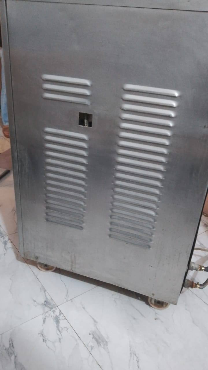 مكائن محل كامل للبيع
موالد 110 كيفي بيركز صيني
دايس ايطالي
عارضه بطحيه 12 بلانك ايطالي 
عارضه عموديه عدد 2 اطالي
بستره عراقيه 
مكان ازبري ايطالي
سبالت عموديه عدد 2 
العنوان البصره 
***********
