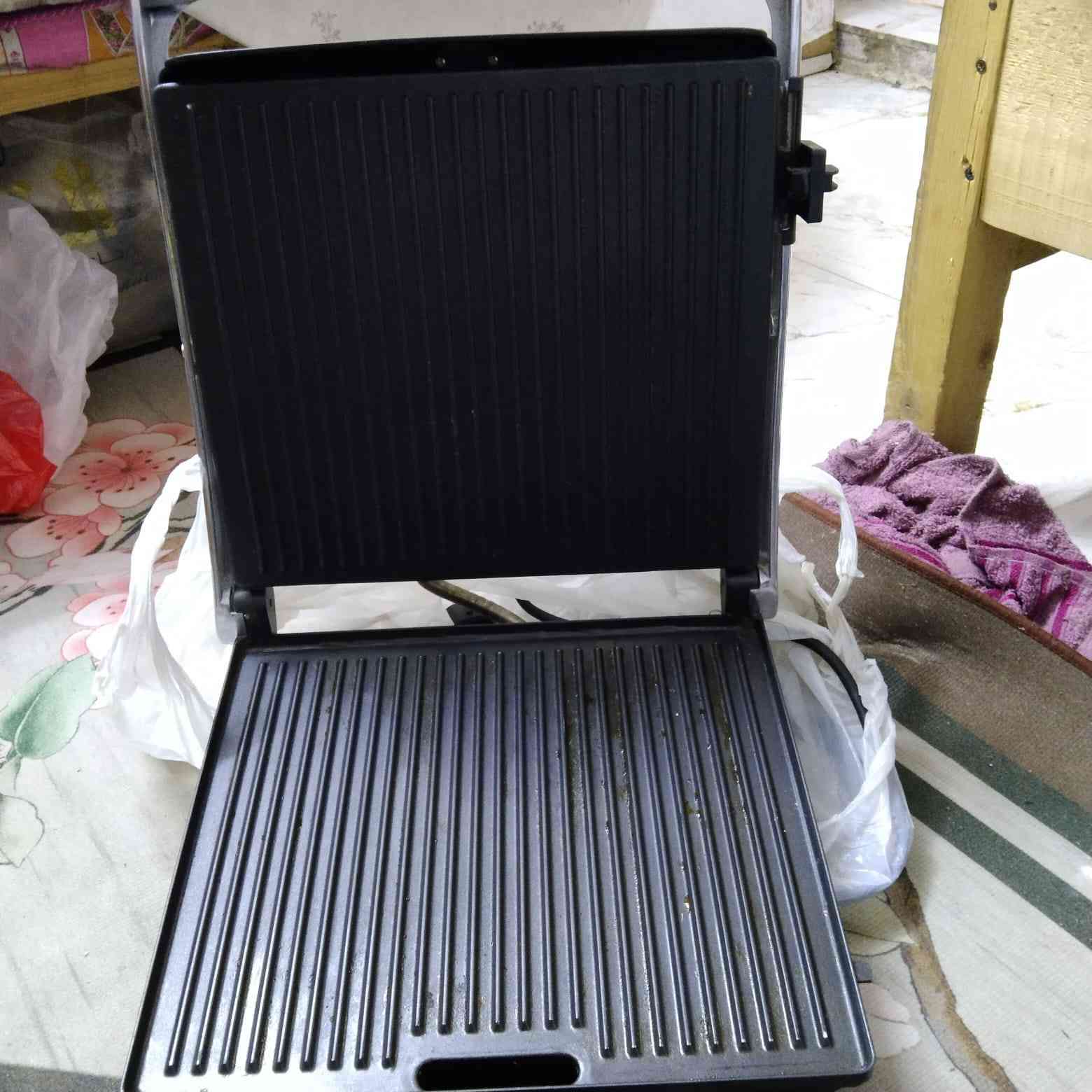 السلام عليكم اغراض للبيع كلمن وسعرة وحيل مستعجلين على بيعتھم وكون بأسرع وقت بسبب الشيلة للاستفسار خاص اوعلى ھذا الرقم ***********والموشراي لايدخل رجاء........
